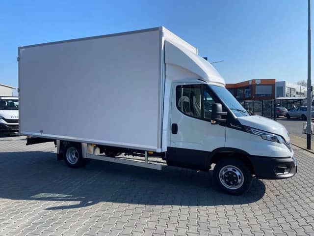 Iveco Daily L2H2 · 3.0 180KM