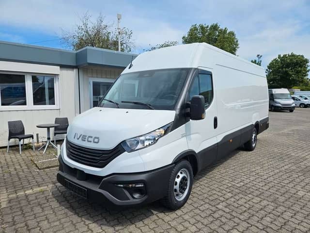 Iveco Daily L4H2 · 3.0 176KM