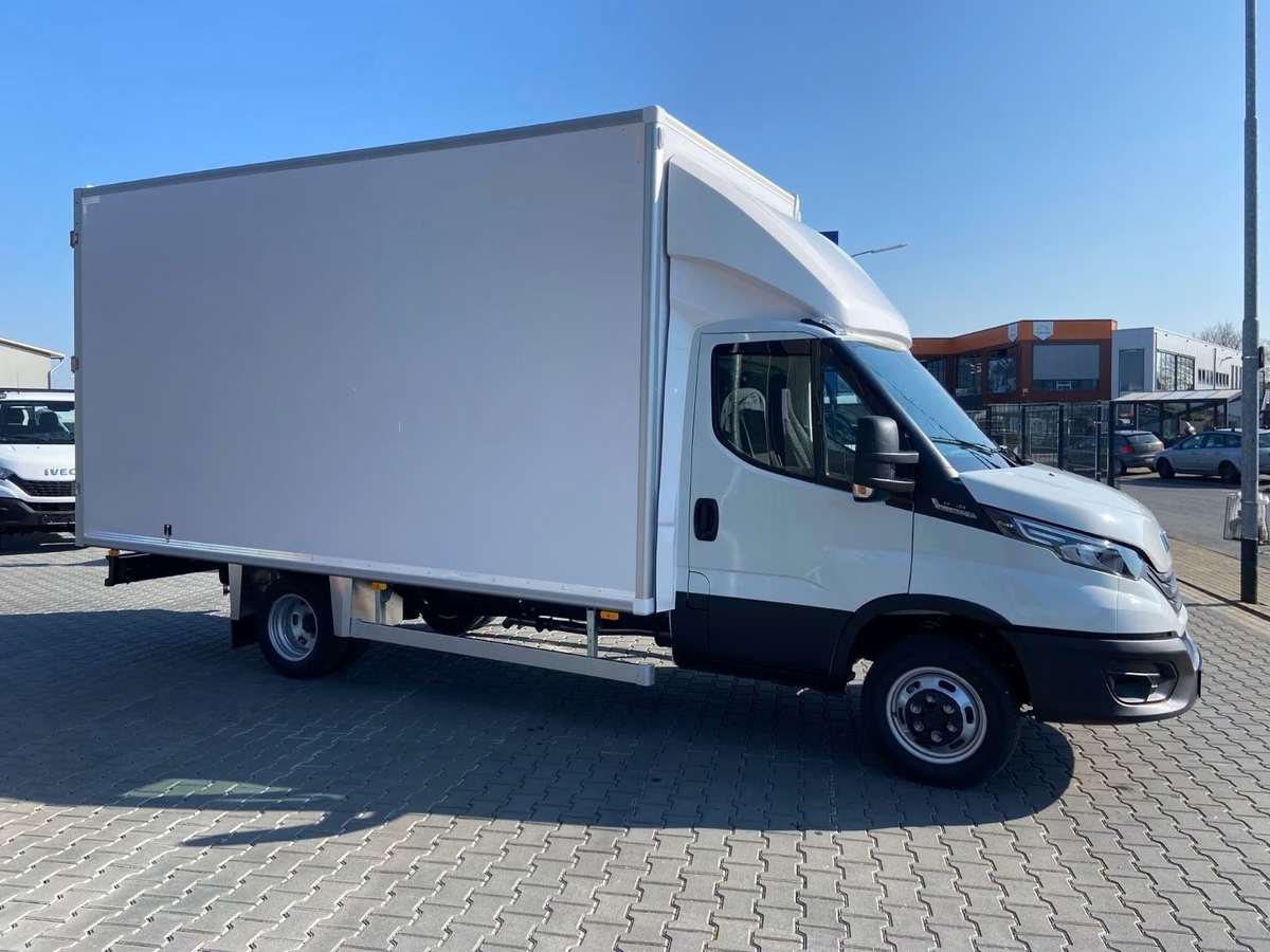 Iveco Daily L2H2 · 3.0 180KM