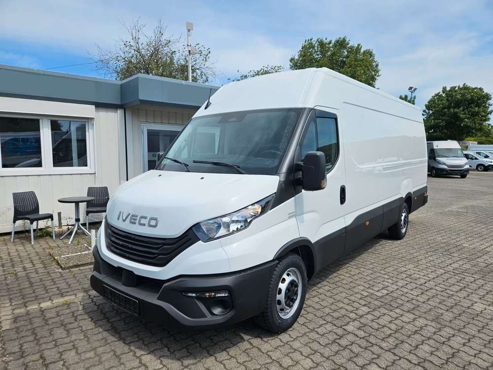Iveco Daily L4H2 · 3.0 176KM